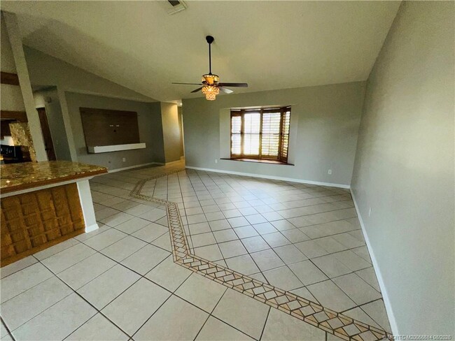 Photo - 1634 SW Gemini Ln