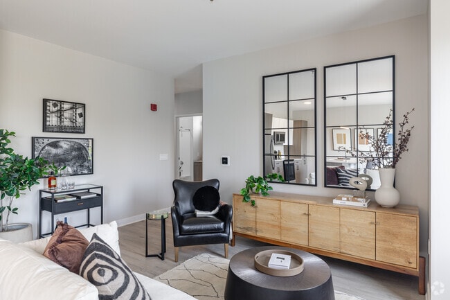2BR, 2BA - 1,052SF - Living Room