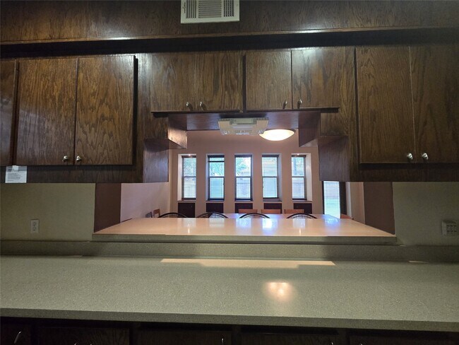 Photo - 3231 Hemingway Dr