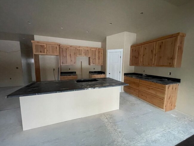 Photo - 7493 N Paw St