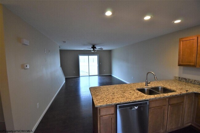 Photo - 425 Marlowe Cir