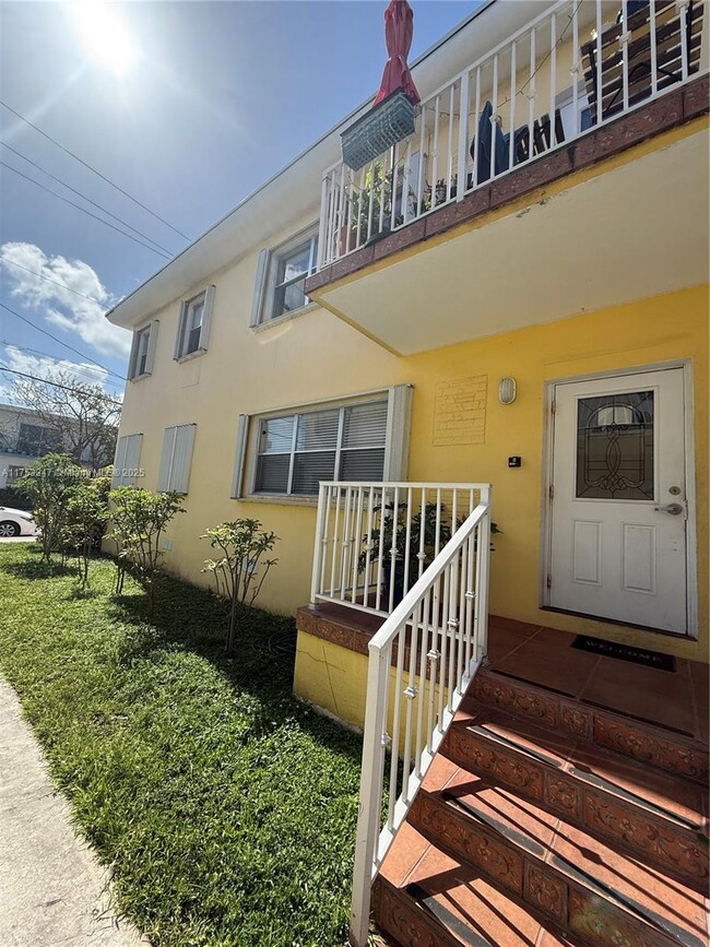 Photo - 7720 Byron Ave Condo Unit 4