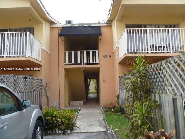 Photo - 4510 NW 79th Ave Unidad 2D Rental