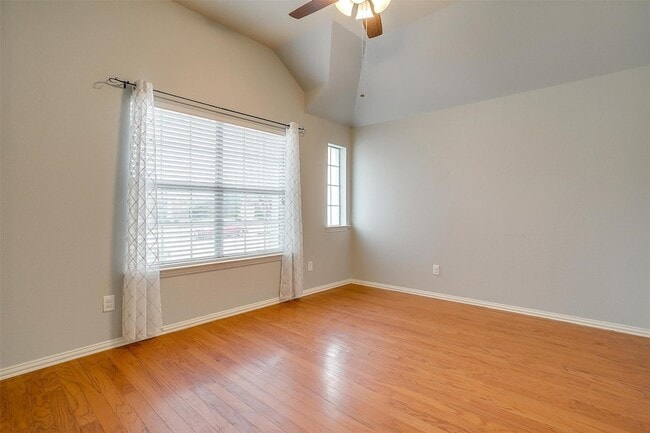 Photo - 1721 Castle Creek Dr