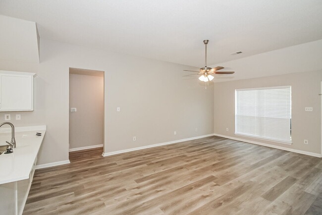 160 Garden View Dr