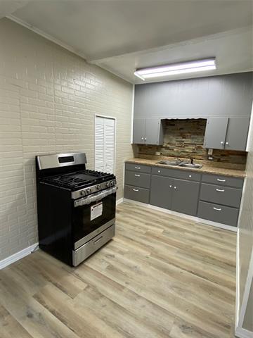 Photo - 105 S 3rd St