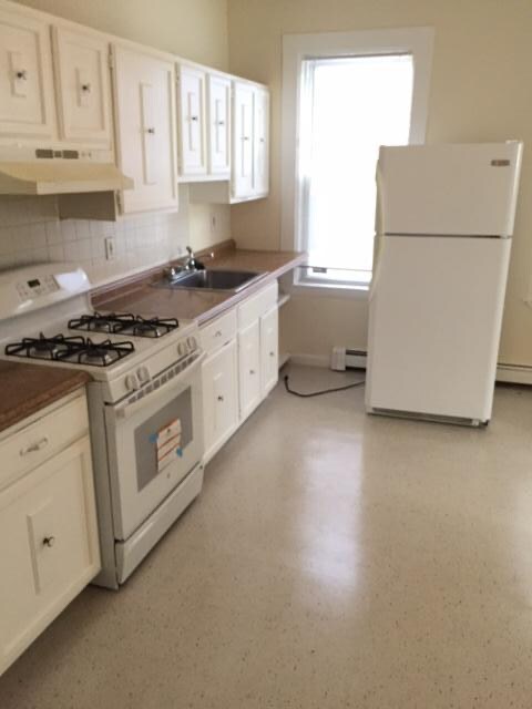 Building Photo - 10 Buckley Ave Unit 2