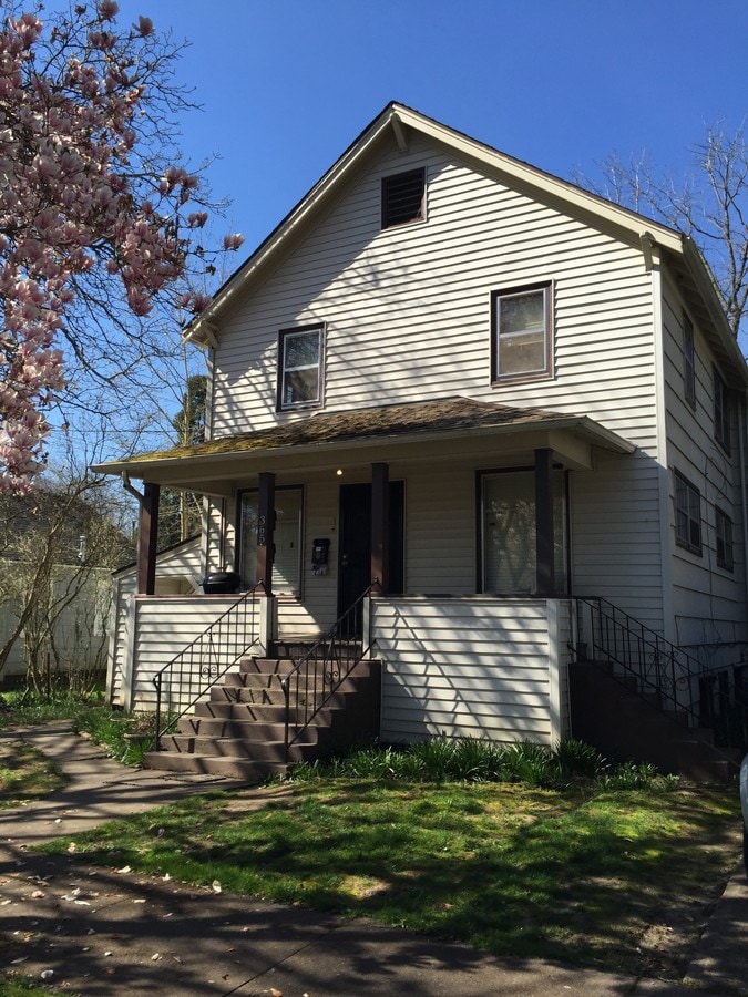 Photo - 365 16th St SE