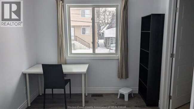 Photo - 475 Josephine Ave