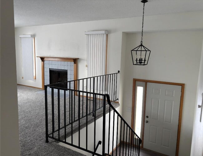 entrada - 5397 Beachside Dr