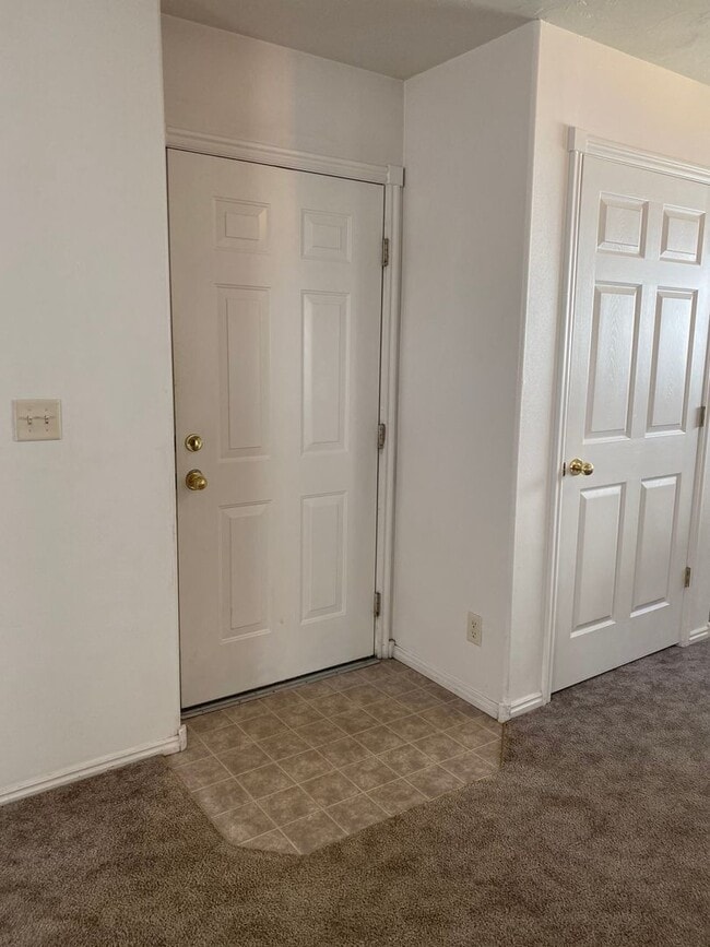 Photo - 127 S 4th W Unit #2