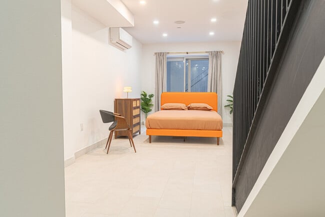 Photo - 1255 Decatur St Unidad ID1464904P