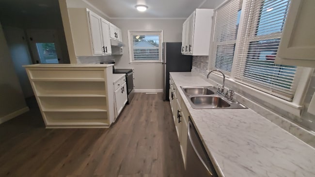 Photo - 330 Fager Dr