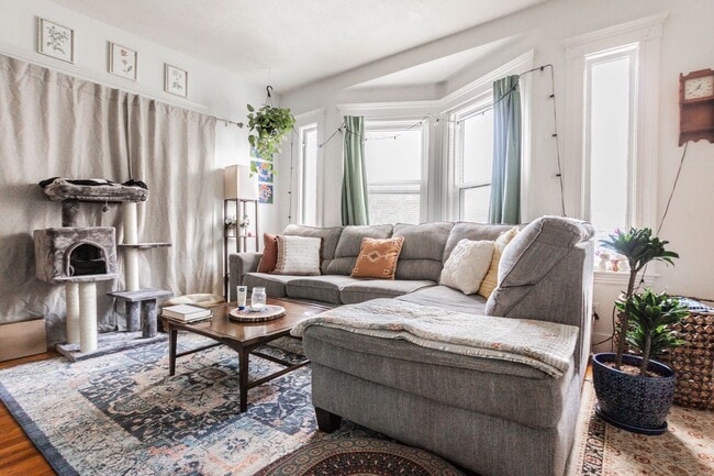 Building Photo - NO FEE!   BRIGHTON 3 BED WITH NO BROKER FEE AVAILABLE FOR A JULY 1ST MOVE-IN