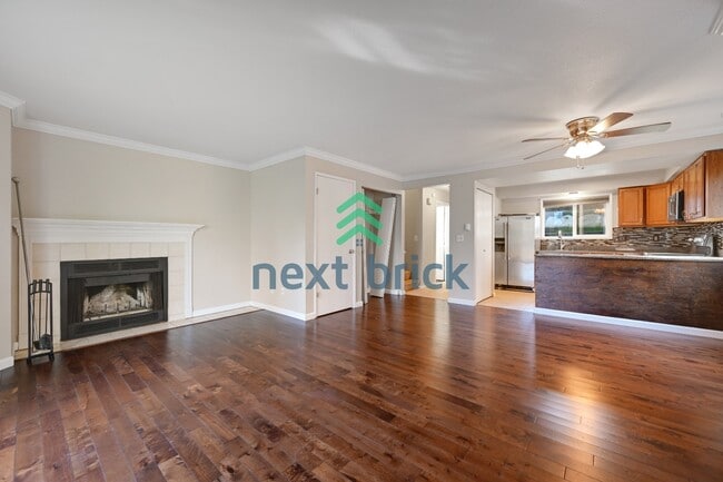 Photo - A Cozy 3 Bedroom and 2.5 Bathroom Property Unit Apt H1