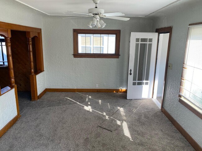 Photo - 3322 Clairmont St Apartment
