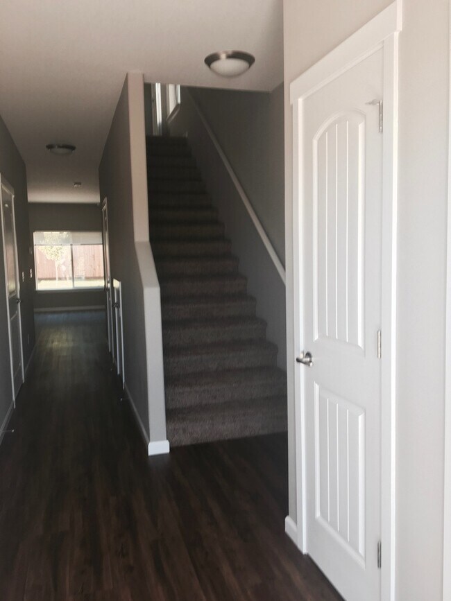 Photo - 1422-1422 Marigold Dr Unit 1422 Marigold Dr.