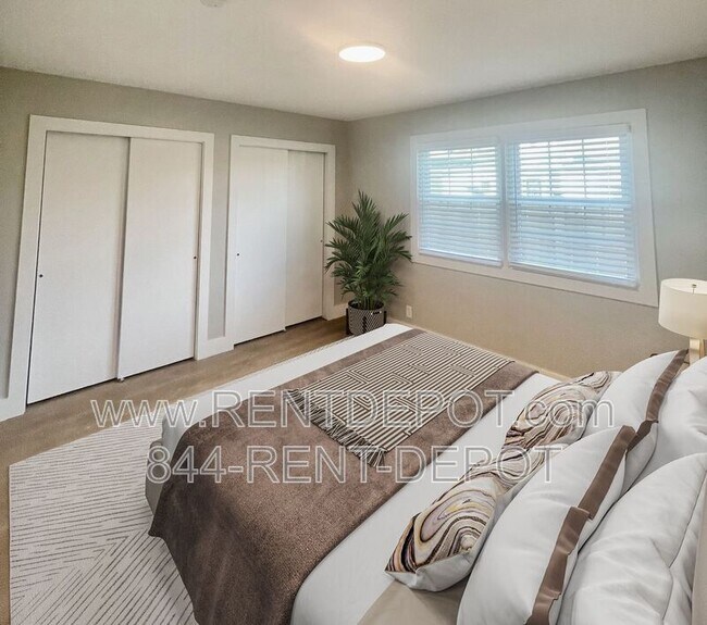 Photo - 1330 SE 2nd St