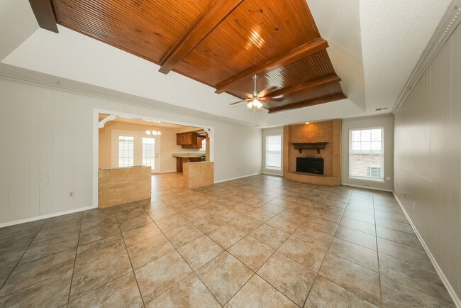 Photo - 5421 Sudbury Ln
