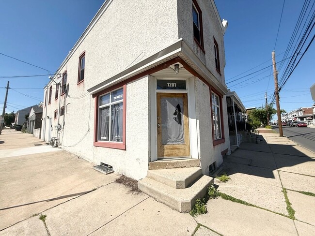 Photo - 1201 Arch St Unit 2nd Floor