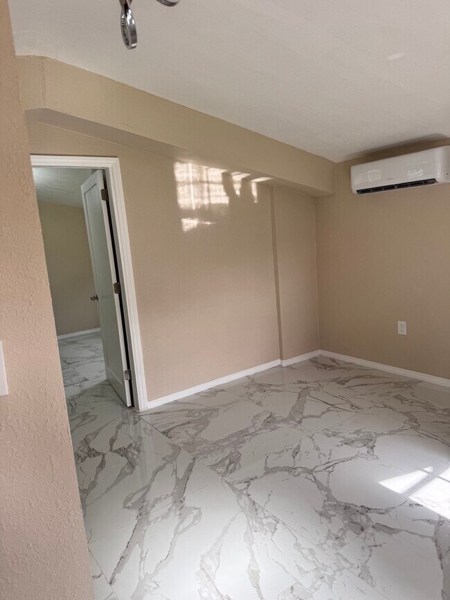 1506 Orange Blossom Ave