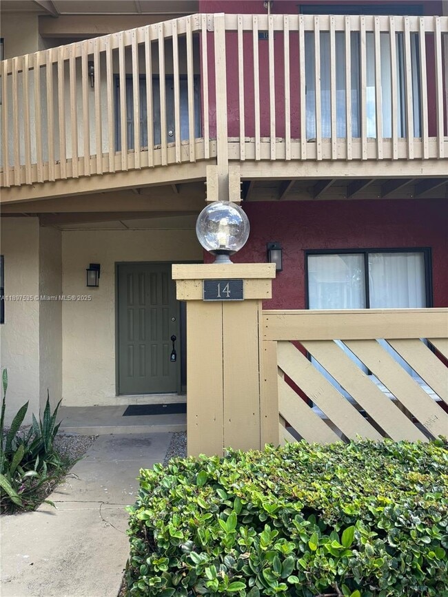 Building Photo - 13055 Albright Ct Unit 14