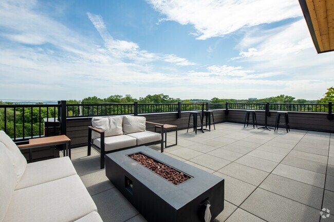 Common Area - Patio