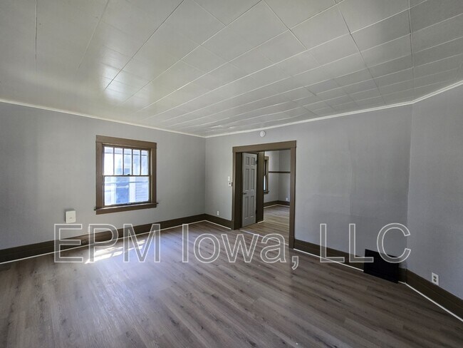 Photo - 506 Fowler St