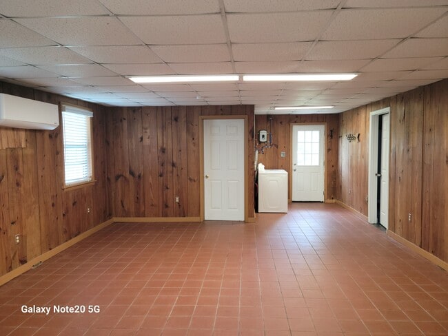 Photo - 652 Ralph Rahn Rd