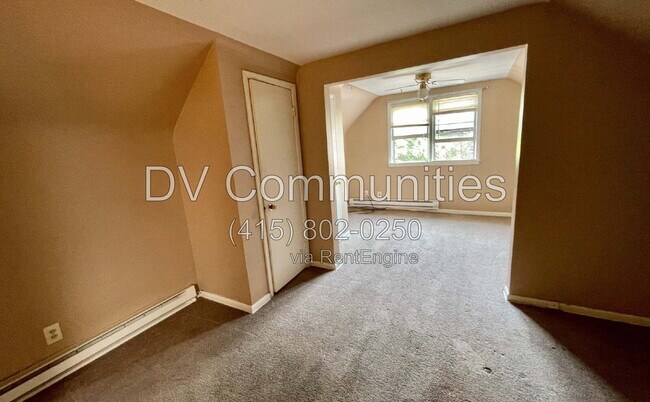 Photo - 1647 Hillcrest Rd Unit 3rd