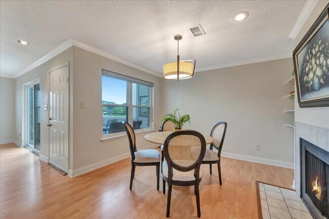 Photo - 1907 Glencove Dr