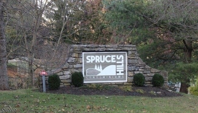 Building Photo - 409 Spruce Hills Dr Unit 409 Rental