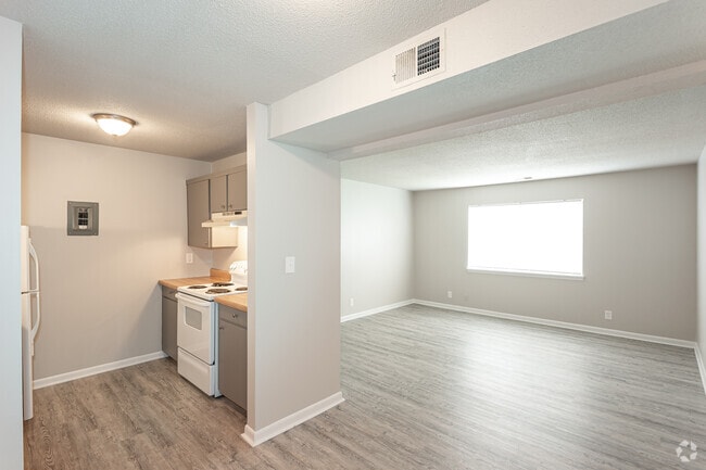 Pin Oak Apartments 925 Brookside