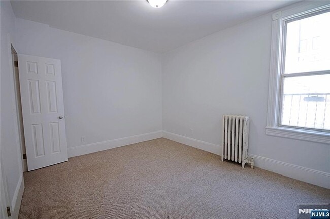 Photo - 154 Undercliff Ave Unit 5