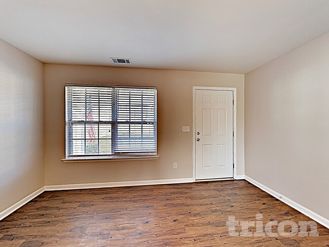 Photo - 2414 Dewey Creek Ln