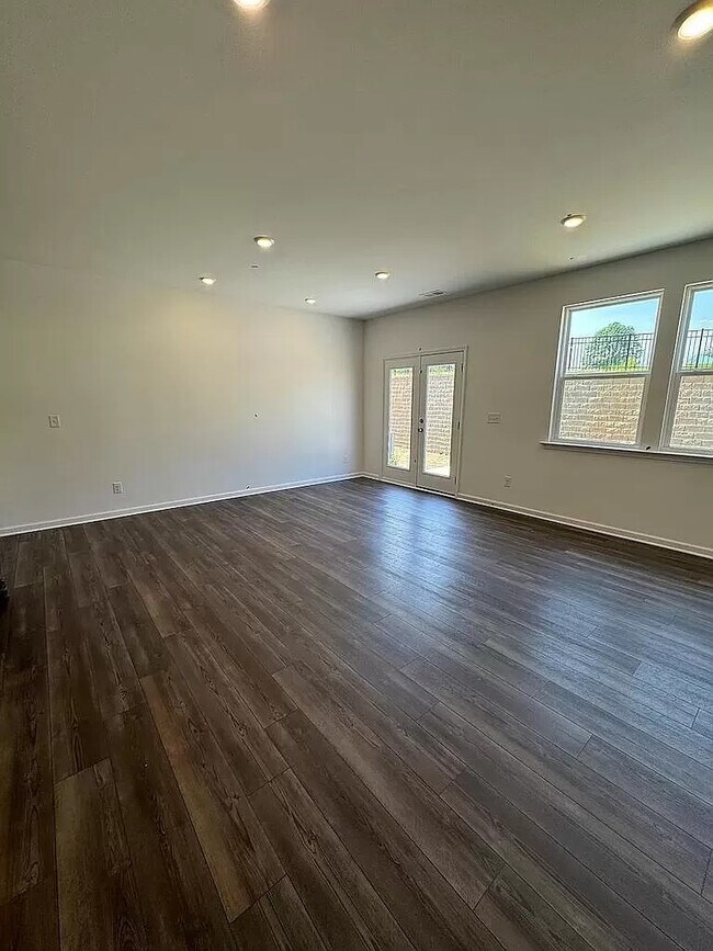 152 Mission Blvd