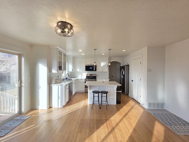 Photo - 235 Caracara St