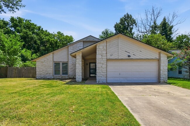 Building Photo - 4 Bed | 2 Bath in Broken Arrow!