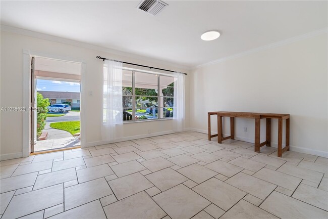 Photo - 232 SE 6th St