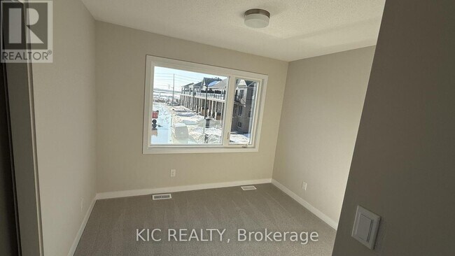 Photo - 135 Ryan Reynolds Wy