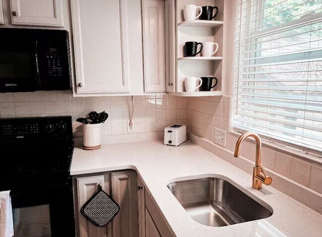 Photo - Iowa Unit Whole House