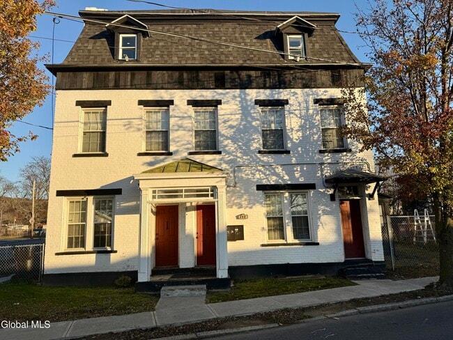 Building Photo - 290 2nd Ave Unit 3