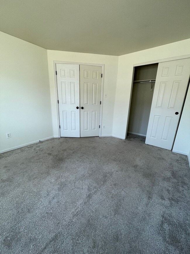 Photo - 4 Bedroom 3 Bathroom Home Available now!