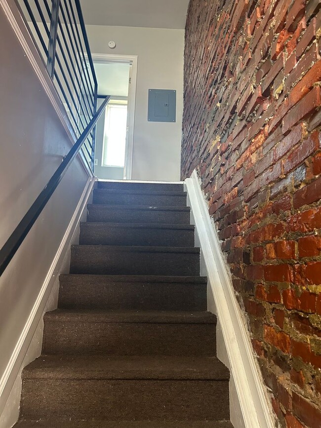 Photo - 1850 Clarence St Unit 2nd Floor