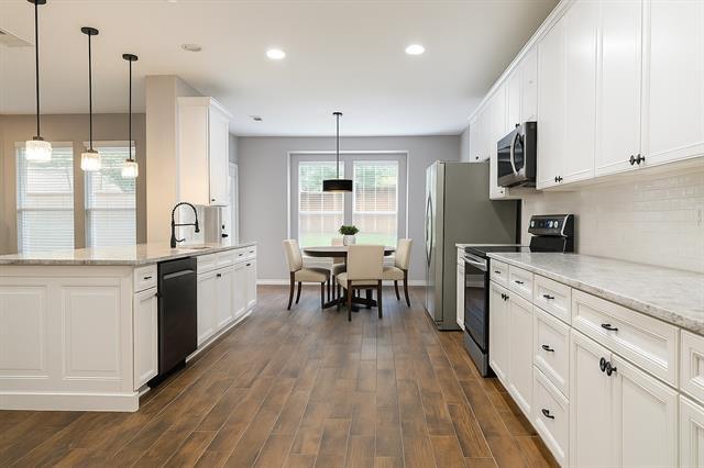 Photo - 16033 Alvarado Dr