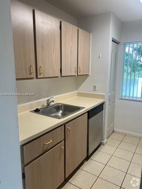Building Photo - 10765 Cleary Blvd Unit 202 Rental