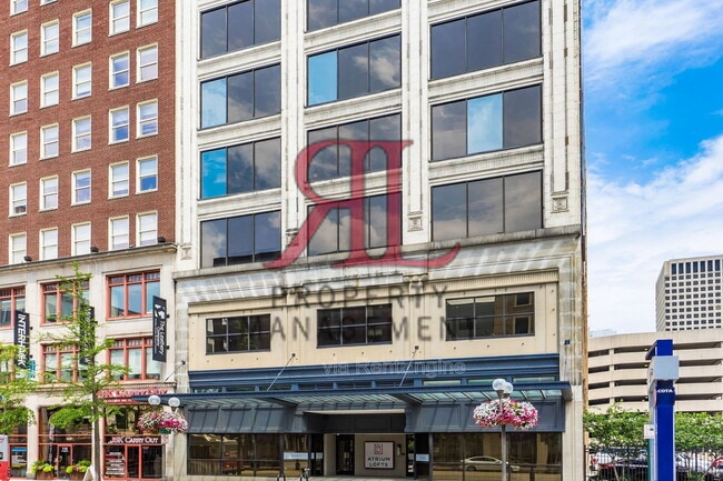 Photo - 106 N High St Unidad 1