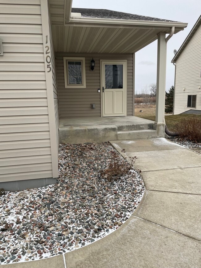 Photo - 1205 Mockingbird Loop