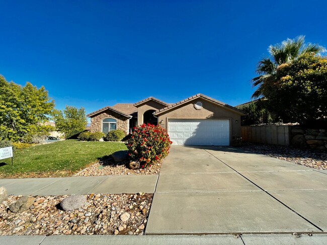 Well Maintained Home in Desert Hills - Well Maintained Home in Desert Hills