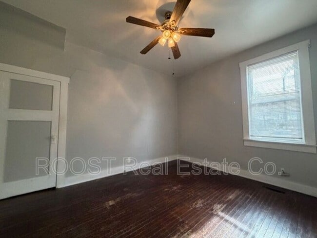 Photo - 902-904 1/2 S Limestone St.